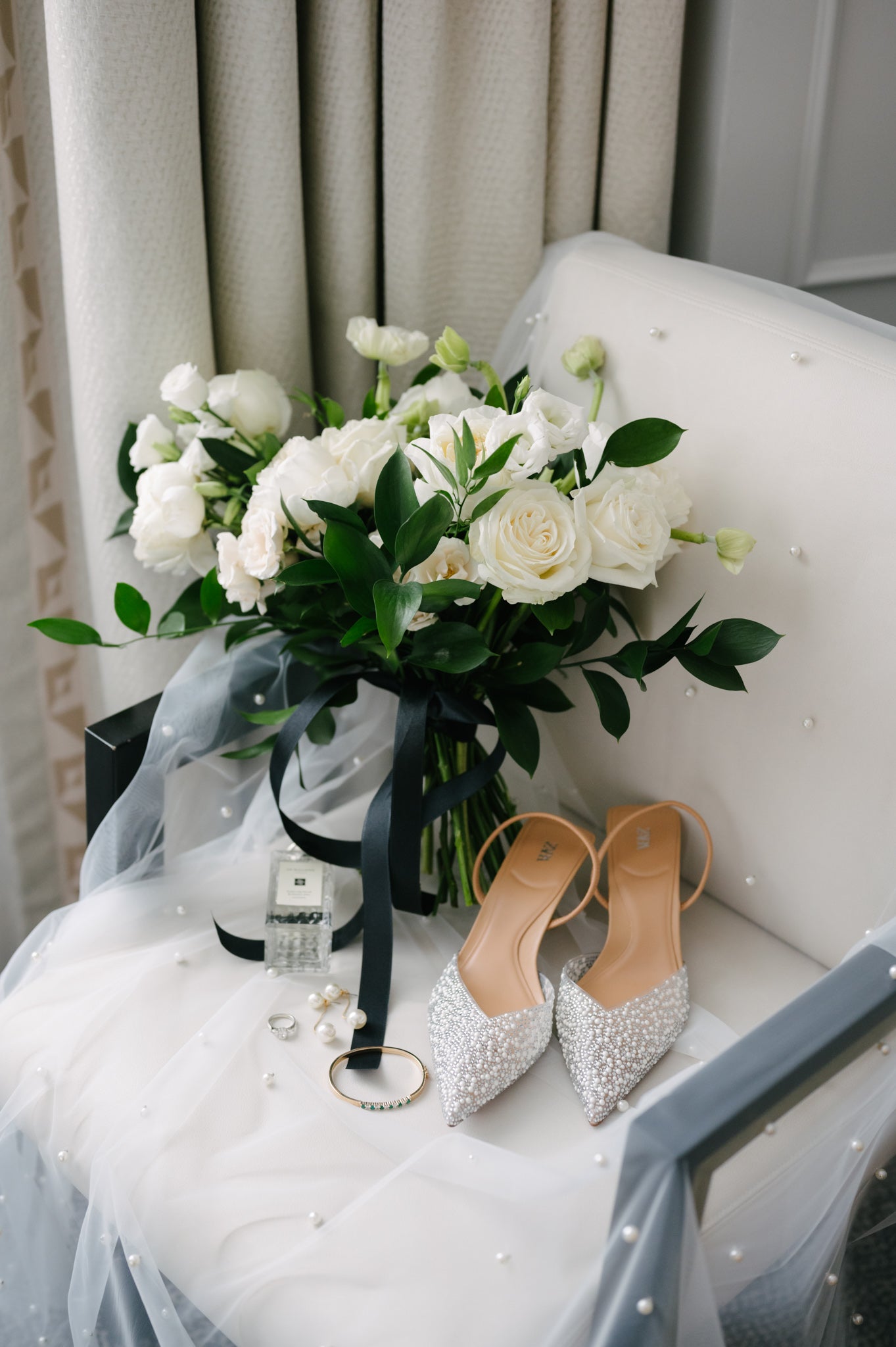 All White Garden Style Bridal Bouquet Video Tutorial